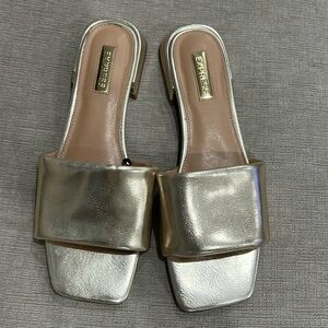 Express Gold Flats